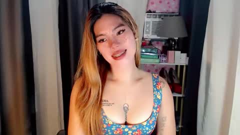 andrea06121998 online show from April 28, 2026, 12:32 pm