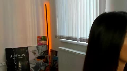 Snapshot of andrea__bass chatting on May 17, 2026, 3:41 pm andrea__bass online show from May 17, 2026, 3:41 pm