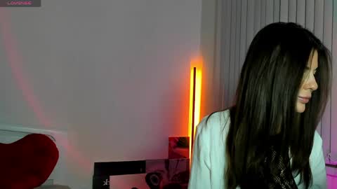 Snapshot of andrea__bass chatting on May 31, 2026, 6:09 pm andrea__bass online show from May 31, 2026, 6:09 pm