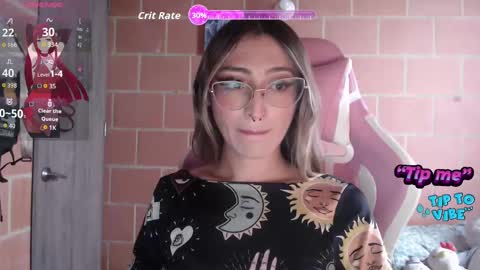 Andrea  online show from November 19, 2025, 12:16 pm