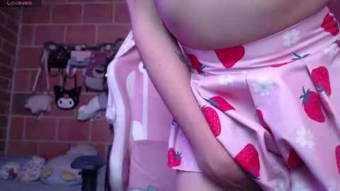 Snapshot of andrea_camila chatting on June 22, 2026, 2:58 pm Andrea online show from June 22, 2026, 2:58 pm