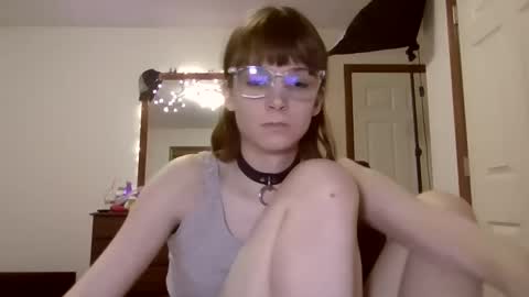 Snapshot of andrea_davenport chatting on December 6, 2024, 4:47 am andrea online show from December 6, 2024, 4:47 am