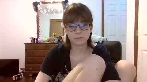 Snapshot of andrea_davenport chatting on January 4, 2025, 3:40 am andrea online show from January 4, 2025, 3:40 am