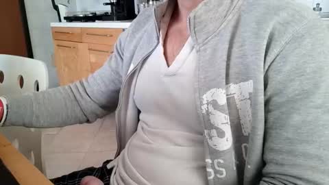 Snapshot of andrea_feetlover chatting on November 3, 2025, 6:47 am andrea_feetlover online show from November 3, 2025, 6:47 am