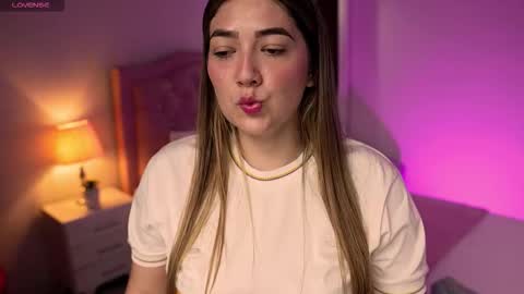 Andrea online show from October 11, 2025, 8:51 pm