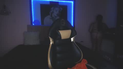 Andrea Ramos online show from October 18, 2025, 8:42 pm