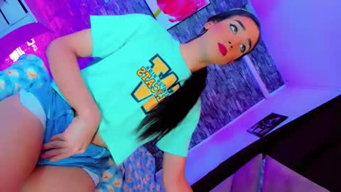 ANDREINA online show from May 13, 2026, 1:58 am