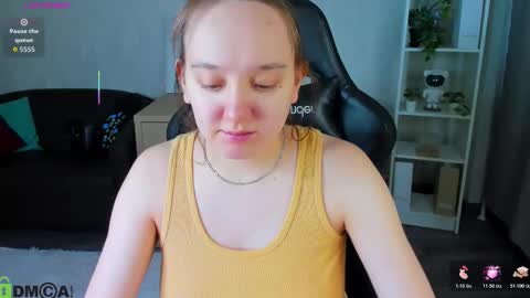 Snapshot of andrea_svel chatting on March 25, 2026, 1:00 am Andrea hereGMT7Mon Tue Wen ThFri Sat Su 0300am-0900am. online show from March 25, 2026, 1:00 am