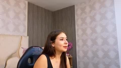 andrea_tay1 online show from July 27, 2026, 7:10 pm