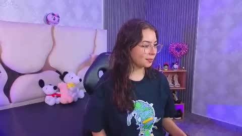 andrea_tay1 online show from July 29, 2026, 7:23 pm