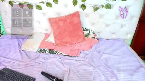 Naomi Andrea Daviss online show from December 26, 2024, 2:59 pm