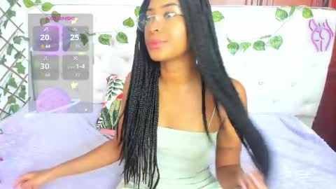 Naomi Andrea Daviss online show from September 25, 2025, 11:36 am