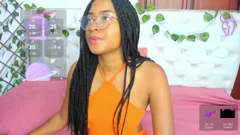 Naomi Andrea Daviss online show from November 10, 2025, 12:04 pm