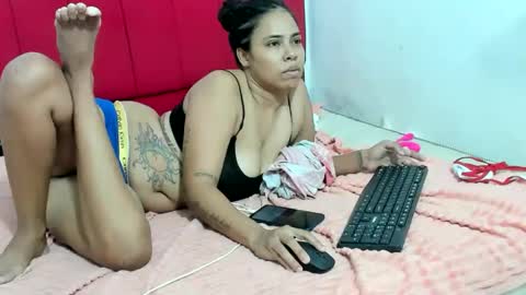 andreaa15 online show from February 10, 2025, 11:23 pm