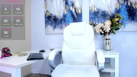 Andrea Zoelins online show from June 8, 2026, 2:17 pm