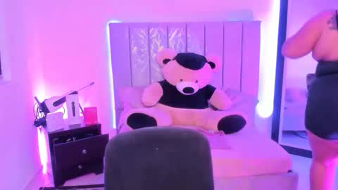 Snapshot of andreaakinky chatting on October 23, 2025, 8:24 am andreaakinky online show from October 23, 2025, 8:24 am