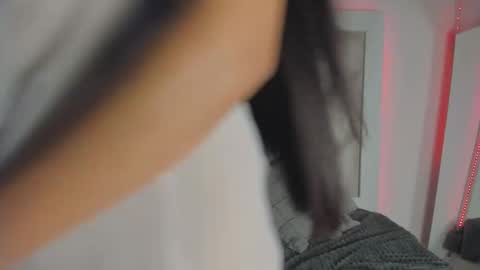 andreacam_js online show from September 12, 2025, 4:12 am
