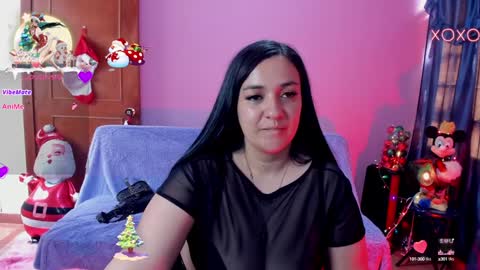 andrea  online show from December 25, 2024, 7:45 pm