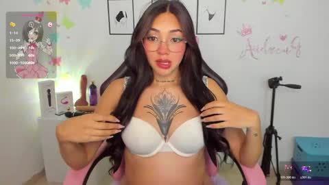 Andrea online show from May 13, 2026, 5:49 am