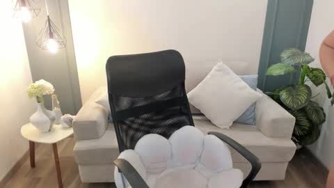 Andre Castaneda online show from March 9, 2026, 6:12 pm