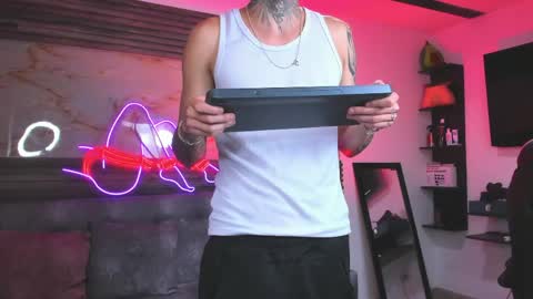 andrees_s online show from May 22, 2026, 1:35 am