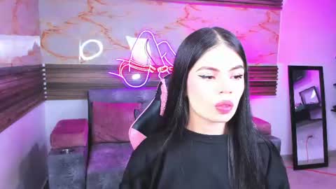 andrees_s online show from June 23, 2026, 3:26 am