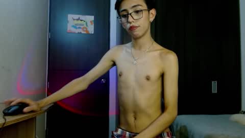 Andrew online show from September 11, 2025, 12:22 am