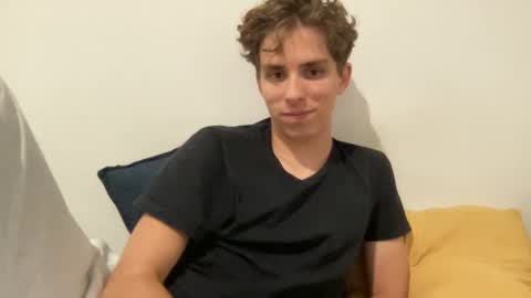 andrejka21 online show from September 15, 2025, 6:41 pm
