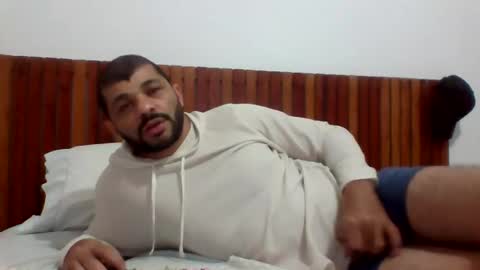 Snapshot of andreloko123 chatting on October 9, 2025, 2:09 am andreloko123 online show from October 9, 2025, 2:09 am