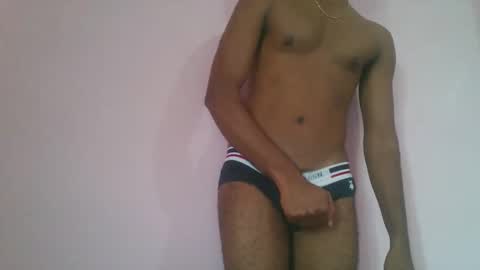 andres01_ online show from November 12, 2025, 6:14 am