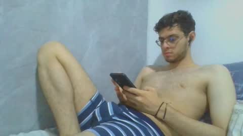 andres129494 online show from December 22, 2025, 2:08 am