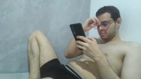 Snapshot of andres129494 chatting on May 8, 2026, 1:22 am andres129494 online show from May 8, 2026, 1:22 am
