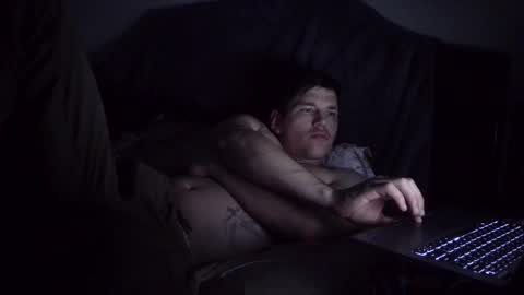 andres817542 online show from January 10, 2025, 6:31 am