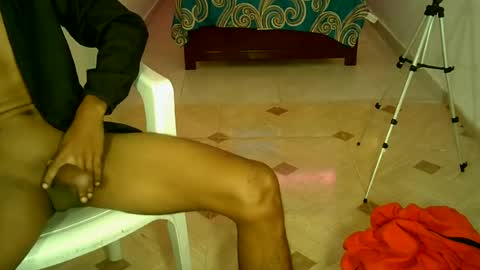 andres_bigcock23 online show from July 28, 2026, 2:13 pm