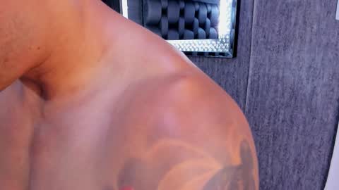 insta andres clark  online show from December 19, 2024, 3:08 pm