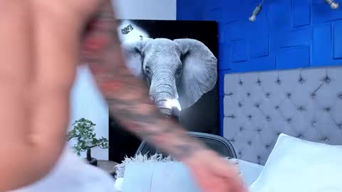 insta andres clark  online show from September 24, 2025, 5:27 pm