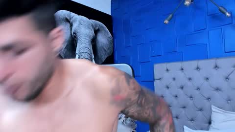 insta andres clark  online show from November 18, 2025, 6:23 pm