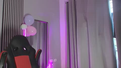 Snapshot of andres_cream chatting on September 28, 2025, 12:32 pm andres_cream online show from September 28, 2025, 12:32 pm