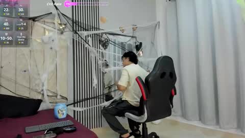 Snapshot of andres_cream chatting on October 20, 2025, 12:38 pm andres_cream online show from October 20, 2025, 12:38 pm