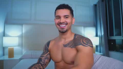 Snapshot of andres_fit09 chatting on October 9, 2025, 2:09 am Andres Lopez online show from October 9, 2025, 2:09 am