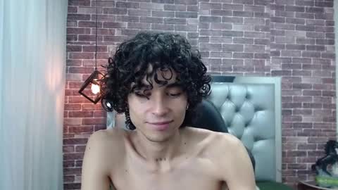 andres_ocasio online show from February 26, 2025, 12:14 pm