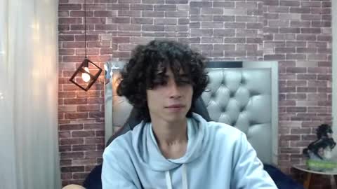 andres_ocasio online show from March 1, 2025, 4:33 pm