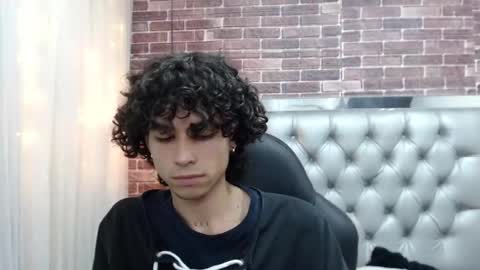 andres_ocasio online show from March 6, 2025, 3:56 pm
