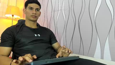 Snapshot of andres_stud chatting on January 27, 2025, 2:24 pm andres_stud online show from January 27, 2025, 2:24 pm