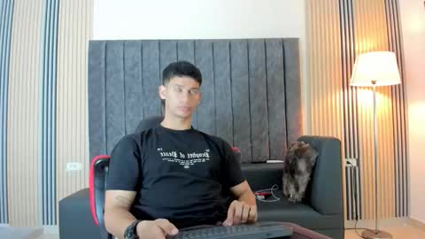 Snapshot of andres_stud chatting on September 15, 2025, 4:45 am andres_stud online show from September 15, 2025, 4:45 am