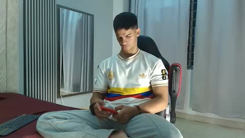 Snapshot of andres_stud chatting on September 29, 2025, 4:28 am andres_stud online show from September 29, 2025, 4:28 am