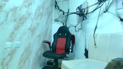 Snapshot of andres_stud chatting on October 23, 2025, 6:13 am andres_stud online show from October 23, 2025, 6:13 am