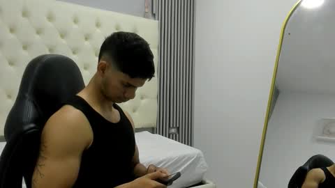 Snapshot of andres_stud chatting on March 17, 2026, 3:22 am andres_stud online show from March 17, 2026, 3:22 am