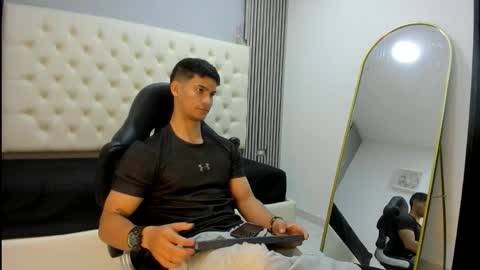 Snapshot of andres_stud chatting on March 19, 2026, 3:54 am andres_stud online show from March 19, 2026, 3:54 am