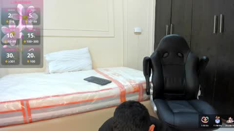 andres_stud online show from April 23, 2026, 4:03 am